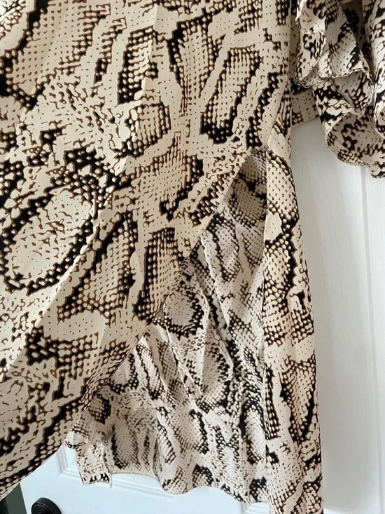 Snake Print Kimono Cardigan in Beige and Black - Picture 3 of 5